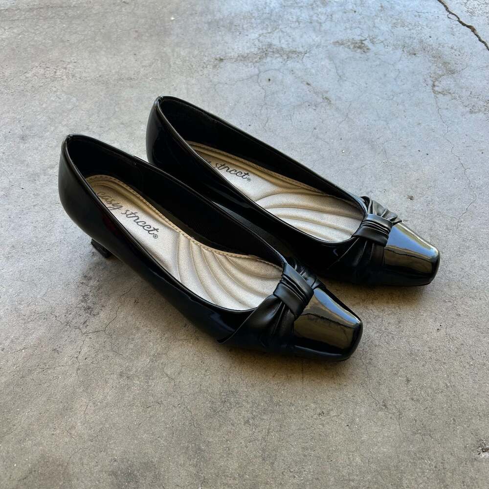 Easy Street Waive Women's Black Patent Dress Pump Heels